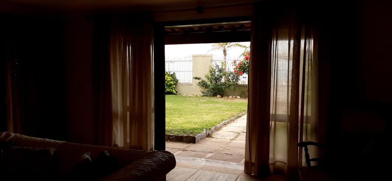 Casarao Pe Na Areia Pero Villa Cabo Frio Exterior photo